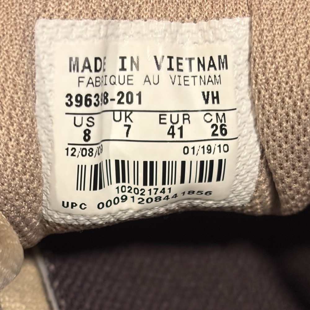 Nike Dart 8 Beige Running Shoes - Picture 5 of 5